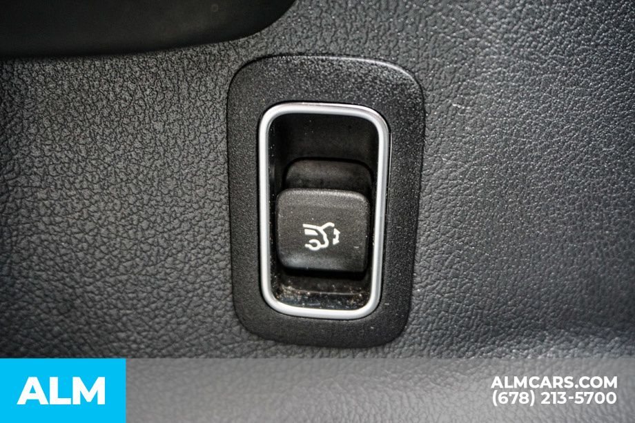 Used 2025 Black Mercedes-Benz GLA 250 image 49