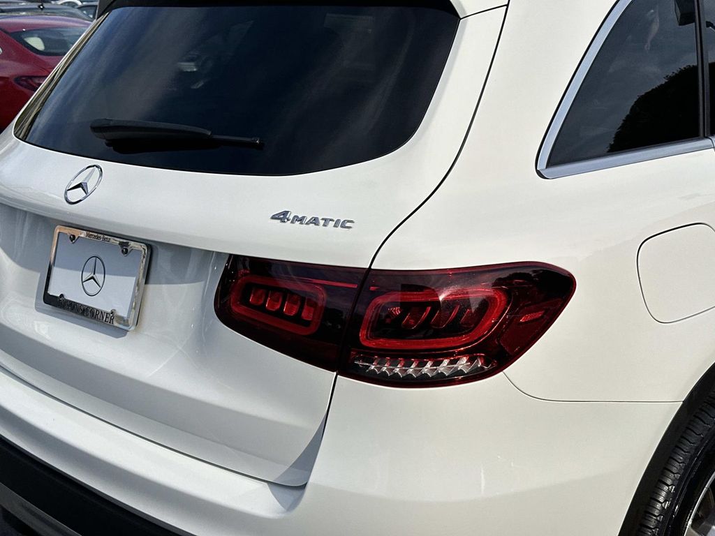 Thumbnail: 2022 Mercedes-Benz GLC - 7