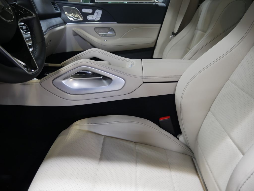 Thumbnail: 2026 Mercedes-Benz GLE - 21