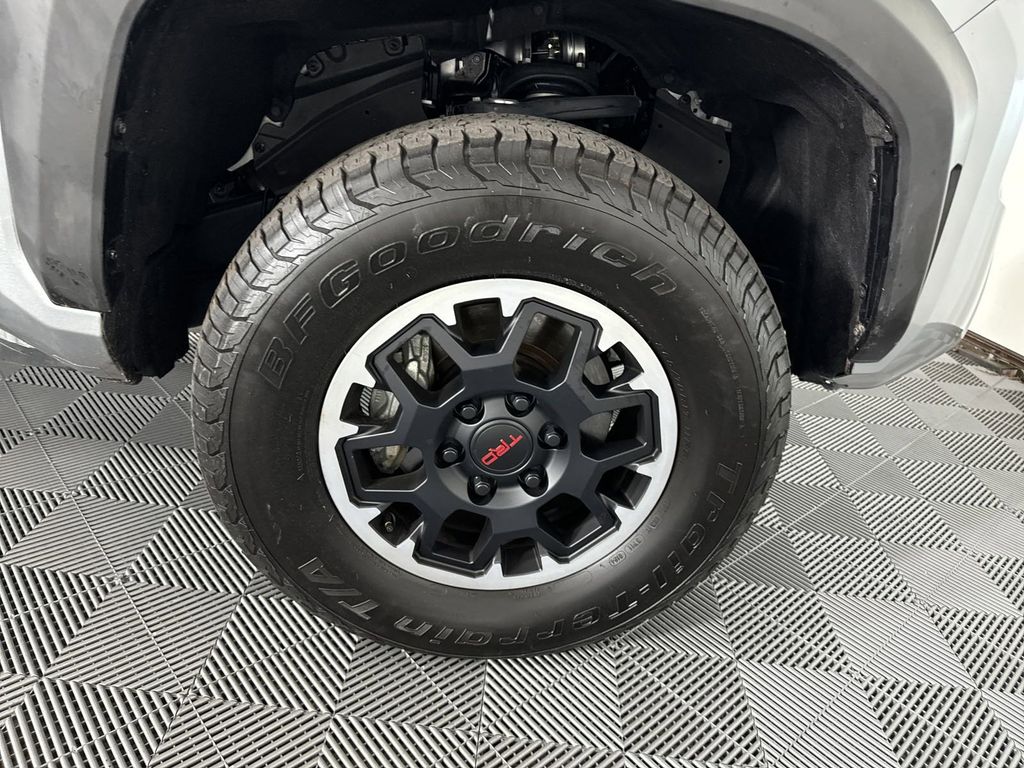 2024 Toyota Tacoma TRD Off-Road 11