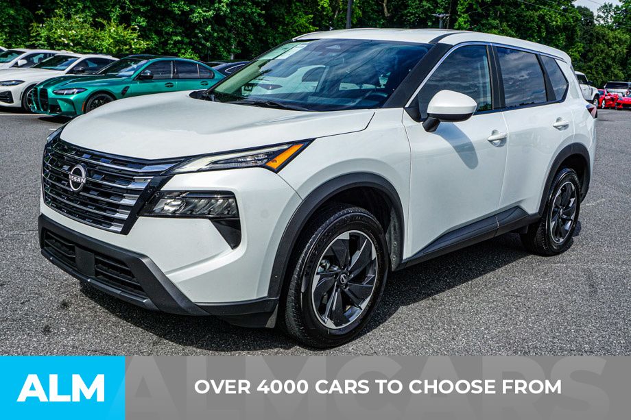 Used 2024 White Nissan SV image 2