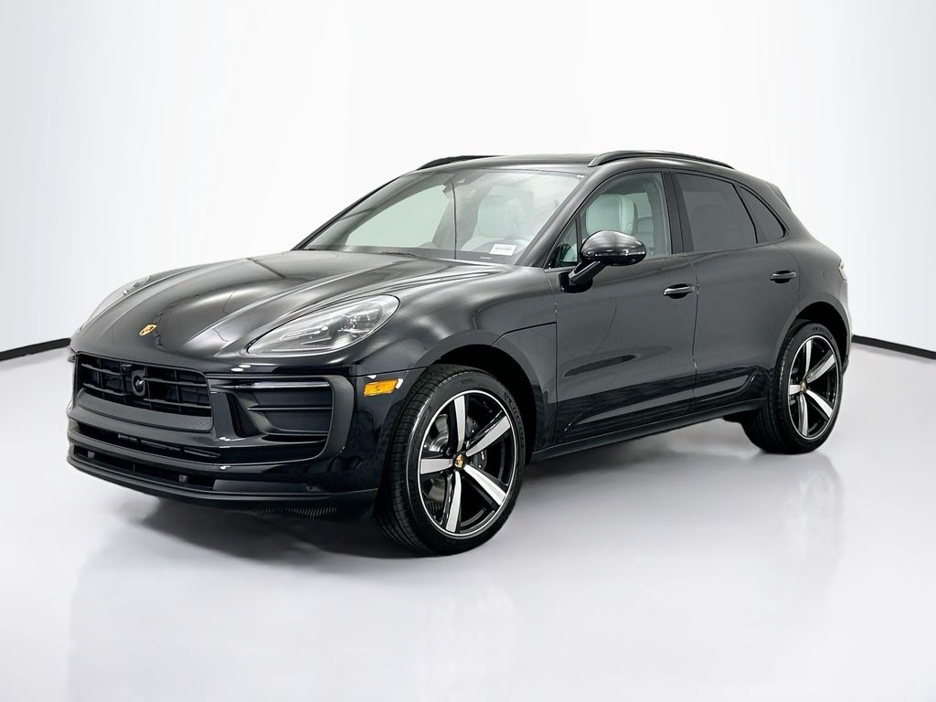 Thumbnail: 2026 Porsche Macan - 1