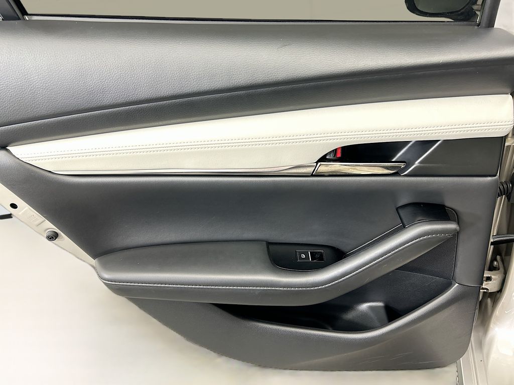 Thumbnail: 2022 Mazda Mazda3 - 25