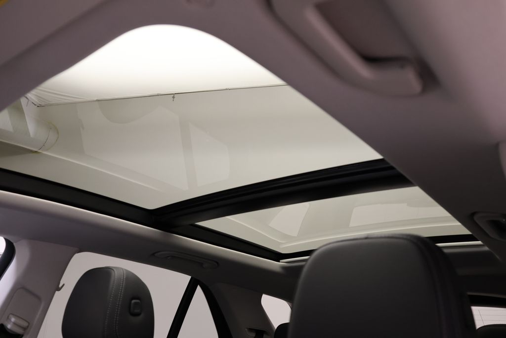 Thumbnail: 2026 Mercedes-Benz GLE - 15