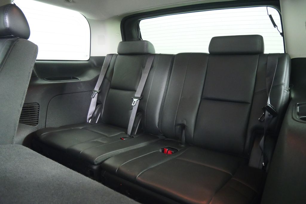 Thumbnail: 2010 Cadillac Escalade - 16