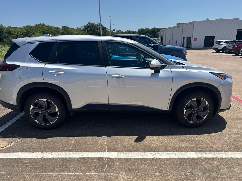 Brilliant Silver Metallic 2025 Nissan Rogue SUV / Crossover Front-Wheel Drive Continuously Variable Transmission