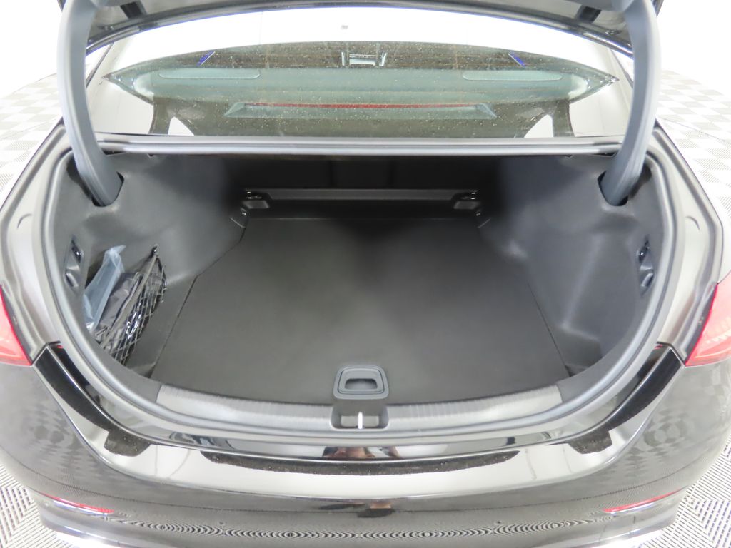 Thumbnail: 2025 Mercedes-Benz C-Class - 28