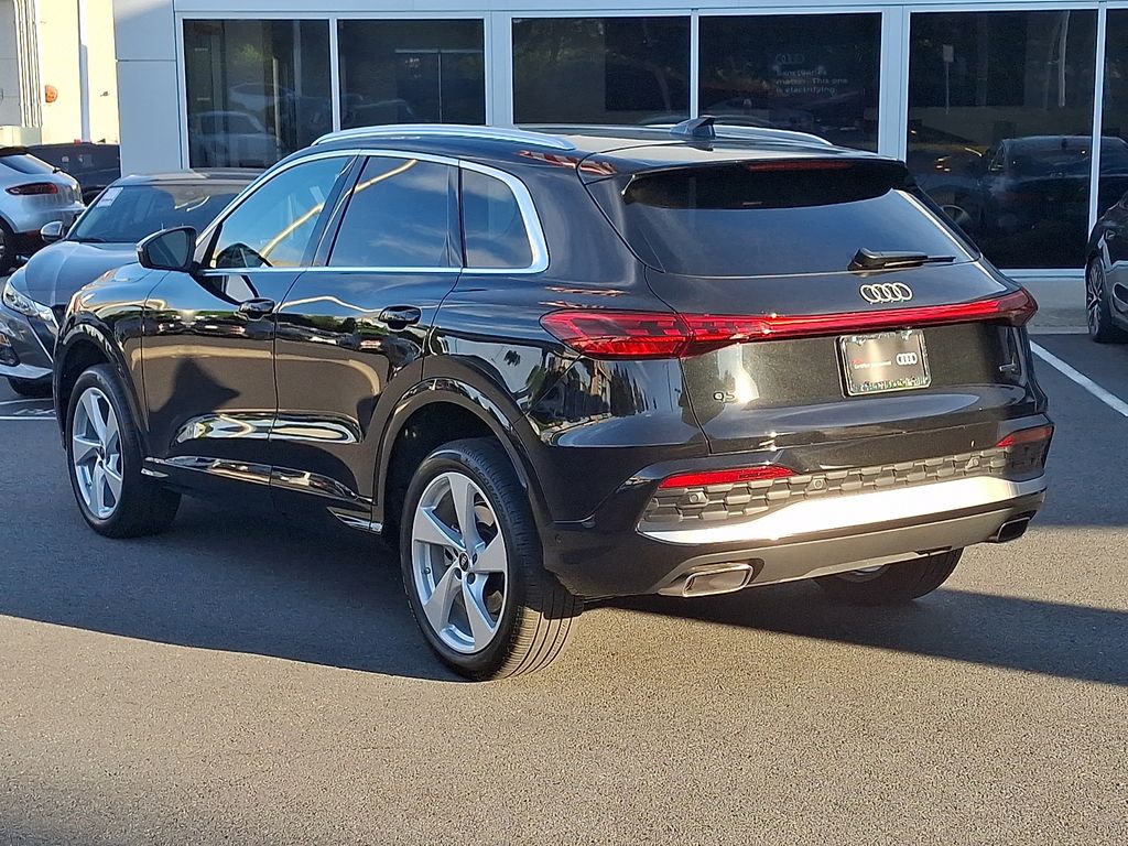 Thumbnail: 2025 Audi Q5 - 6
