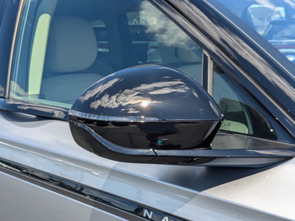 2025 Lincoln Nautilus Hybrid Reserve