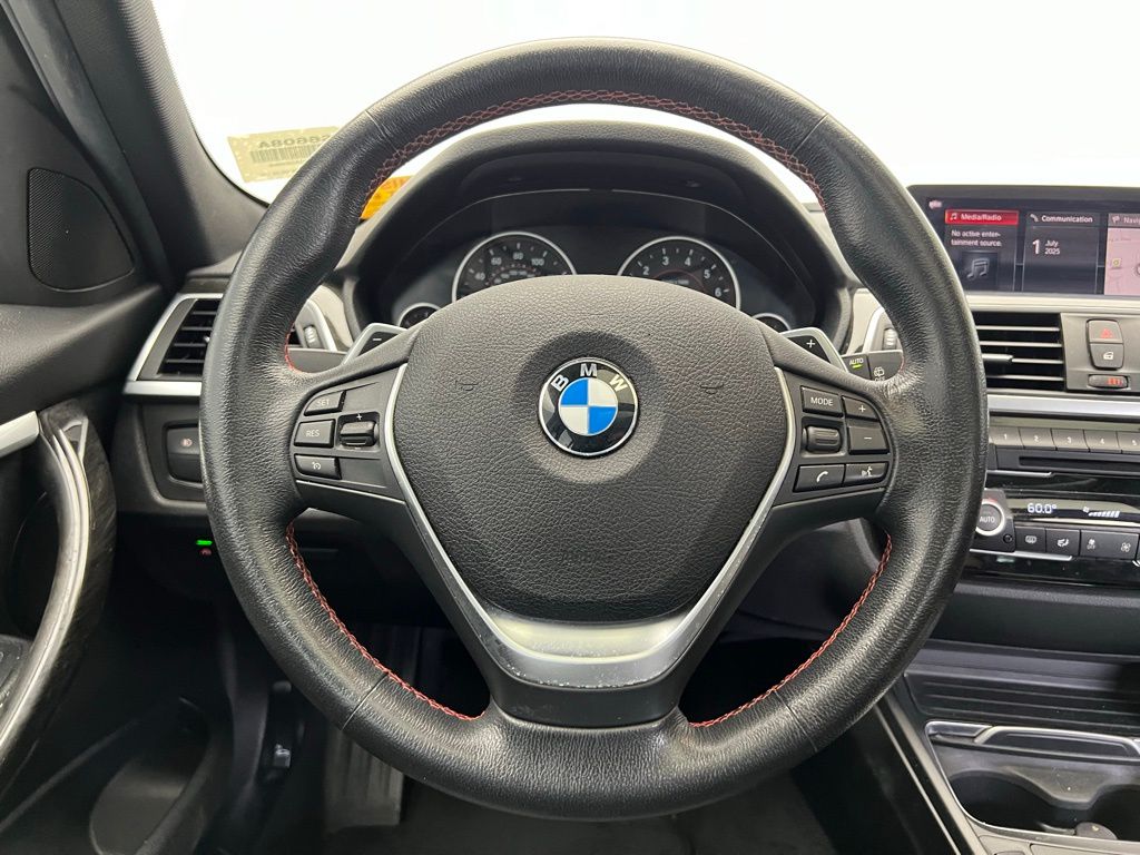 Thumbnail: 2018 BMW 3 Series - 18