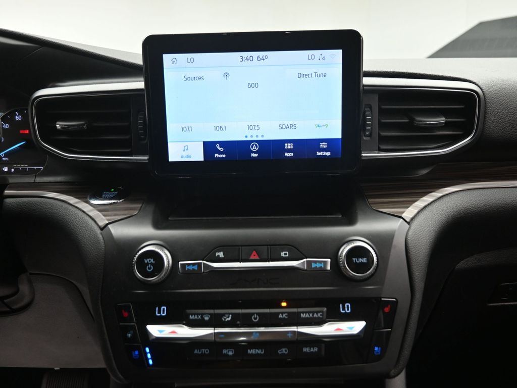 Certified Used 2020  Ford Limited image 15