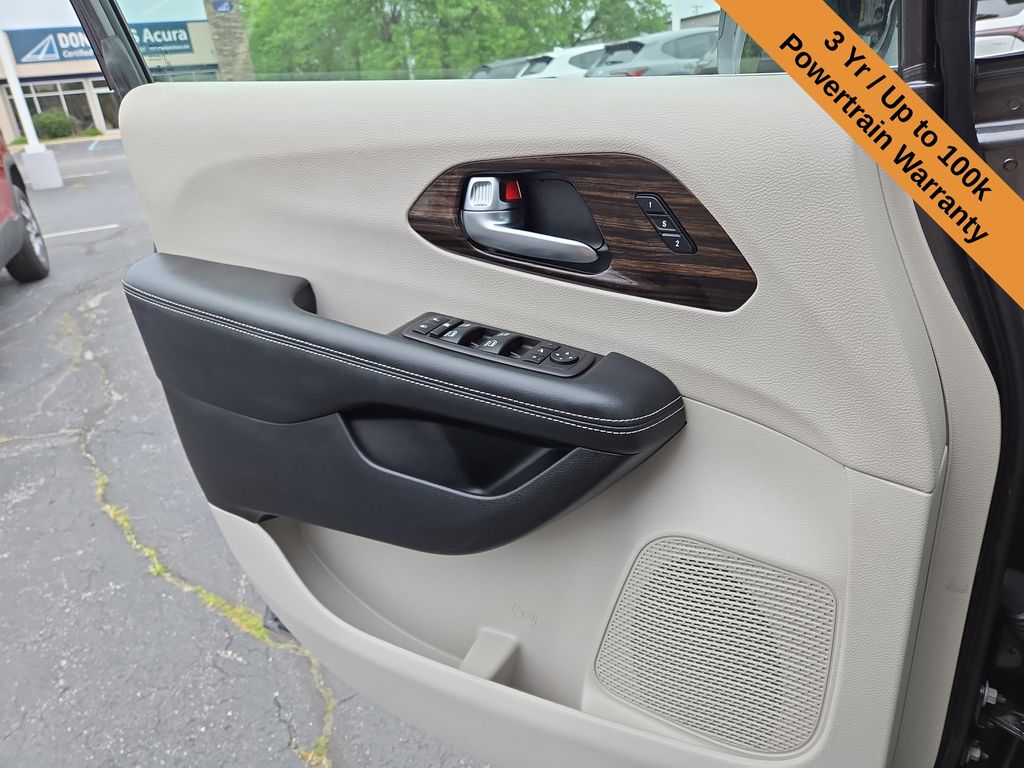 Used 2023 Chrysler Pacifica For Sale in Fort Wayne, IN