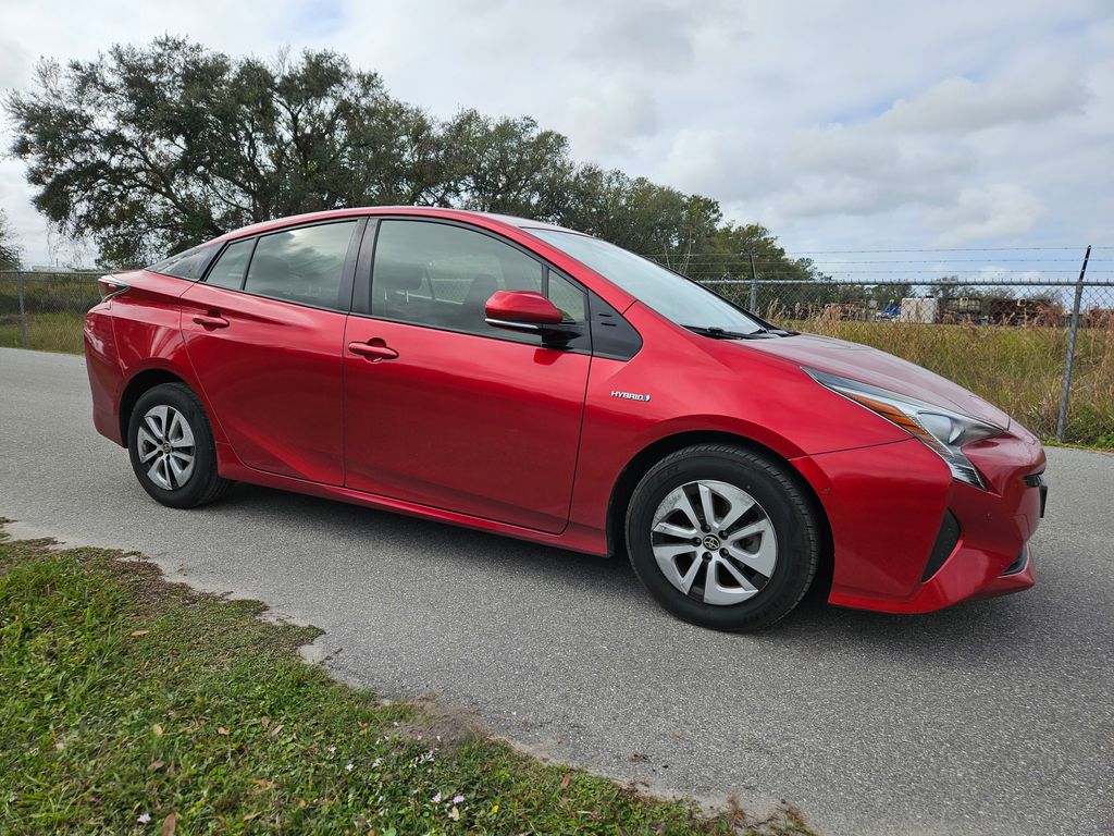 2017 Toyota Prius Two 7