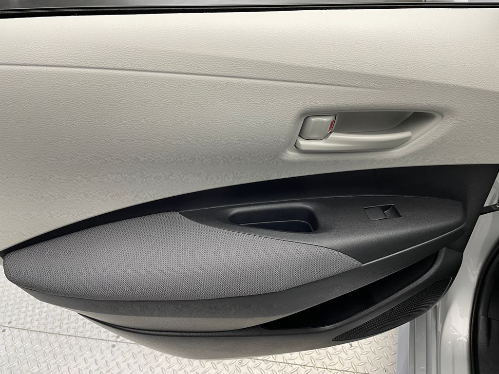 Thumbnail: 2025 Toyota Corolla - 32