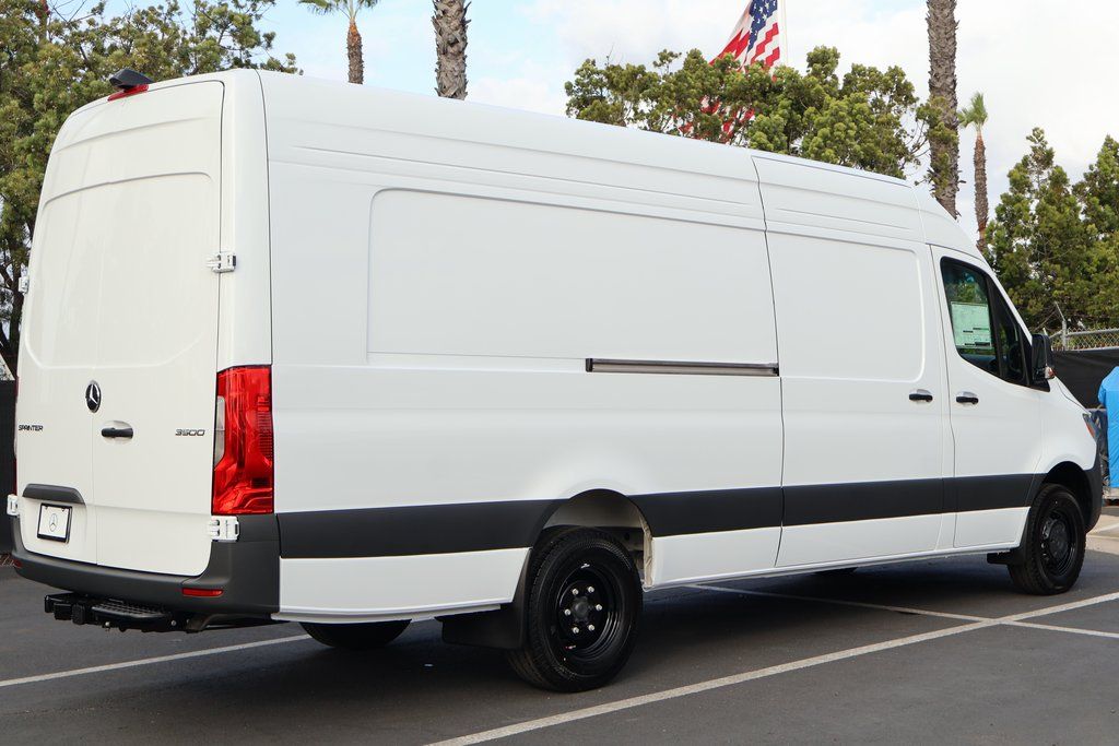 Thumbnail: 2026 Mercedes-Benz Sprinter - 2