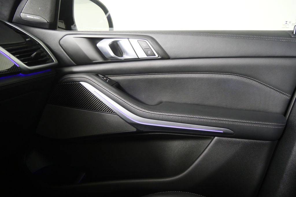 Thumbnail: 2022 BMW X5 - 32