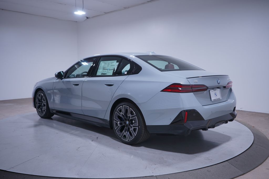 Thumbnail: 2026 BMW i5 - 3