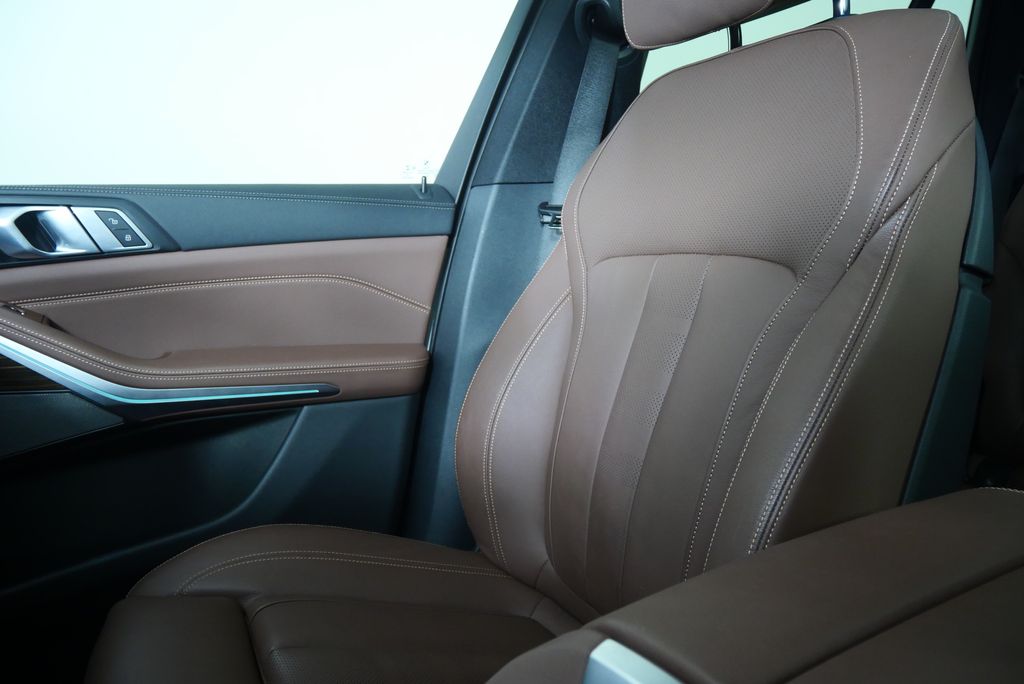 Thumbnail: 2021 BMW X5 - 30