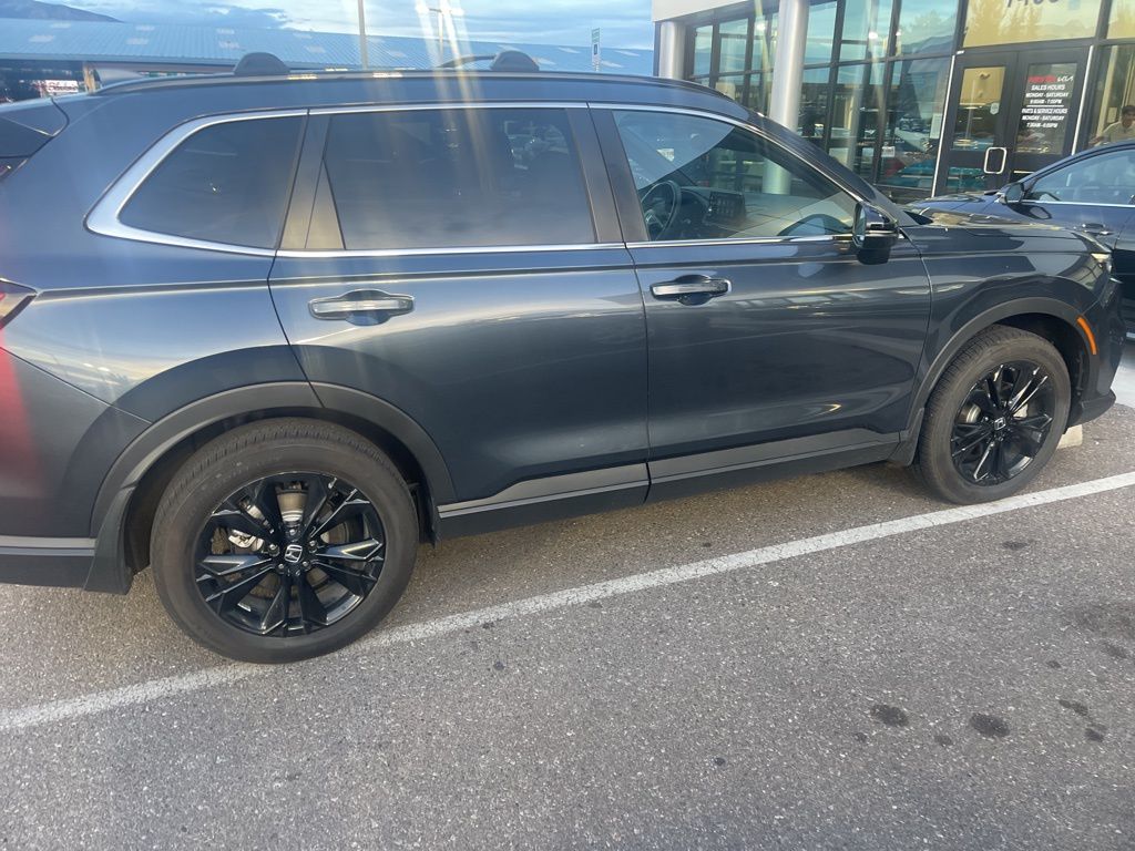 2023 Honda CR-V Hybrid Sport Touring photo 6