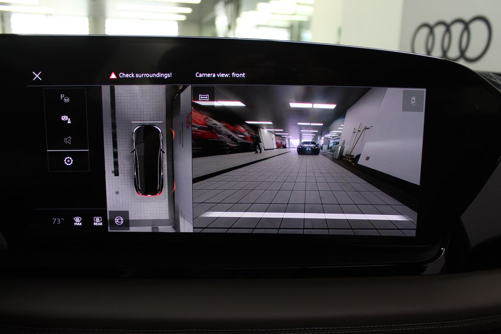 2025 Audi e-tron Premium 17