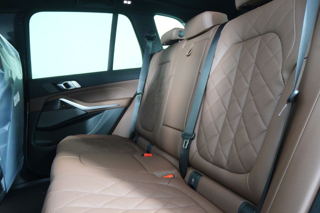Thumbnail: 2026 BMW X5 - 16