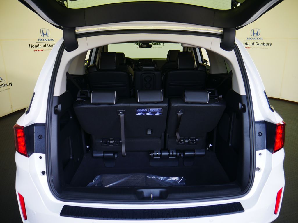 Thumbnail: 2026 Honda Odyssey - 21