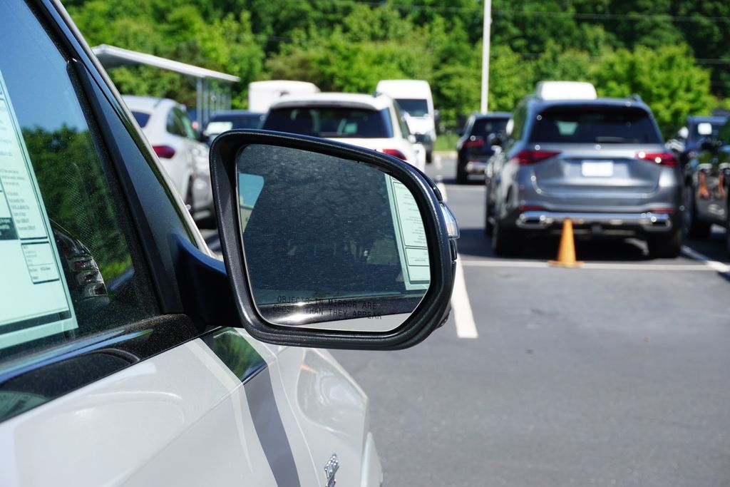 Thumbnail: 2025 Mercedes-Benz GLE - 13