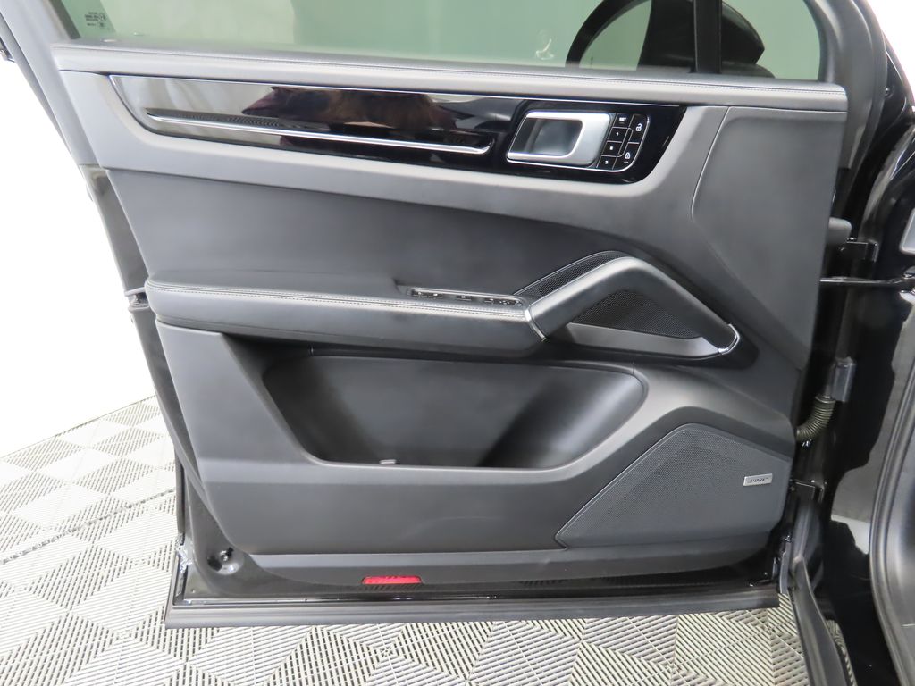 Thumbnail: 2020 Porsche  - 23