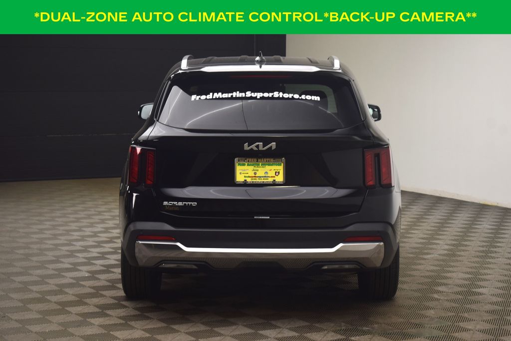 used 2024 Kia Sorento car, priced at $25,500