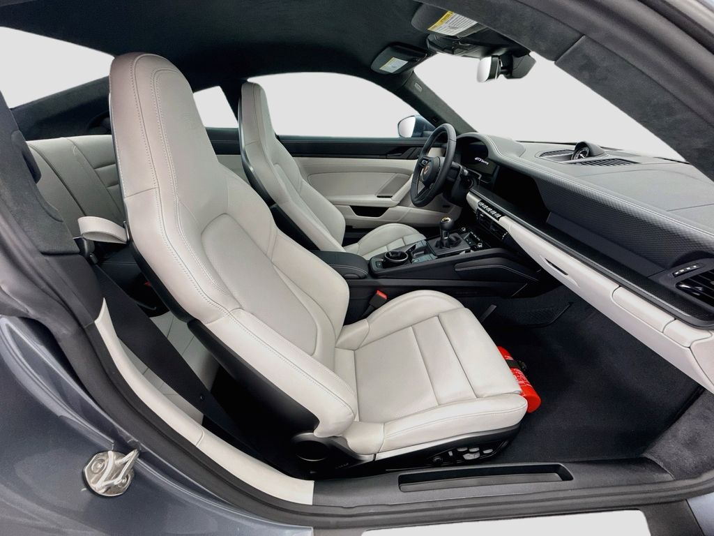 Thumbnail: 2026 Porsche 911 - 19
