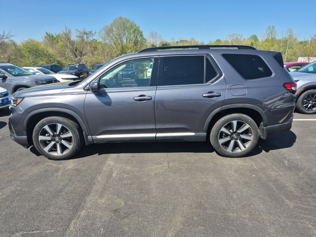 Gray (Modern Steel Metallic) 2023 Honda Pilot Elite AWD SUV / Crossover All-Wheel Drive Automatic
