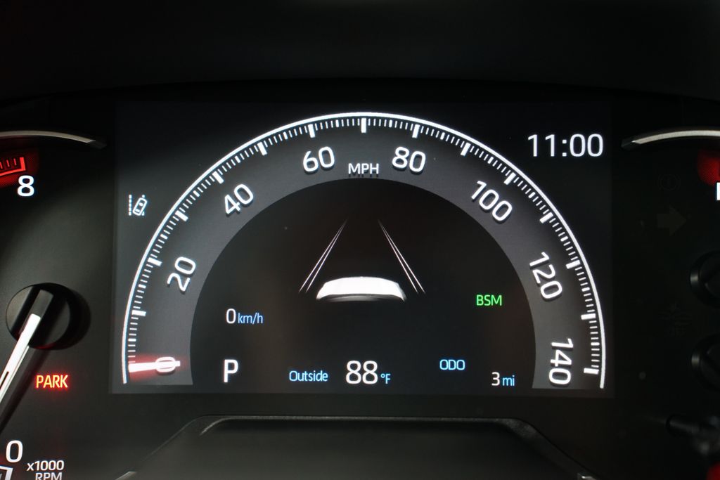 2025 Toyota RAV4 XLE 16