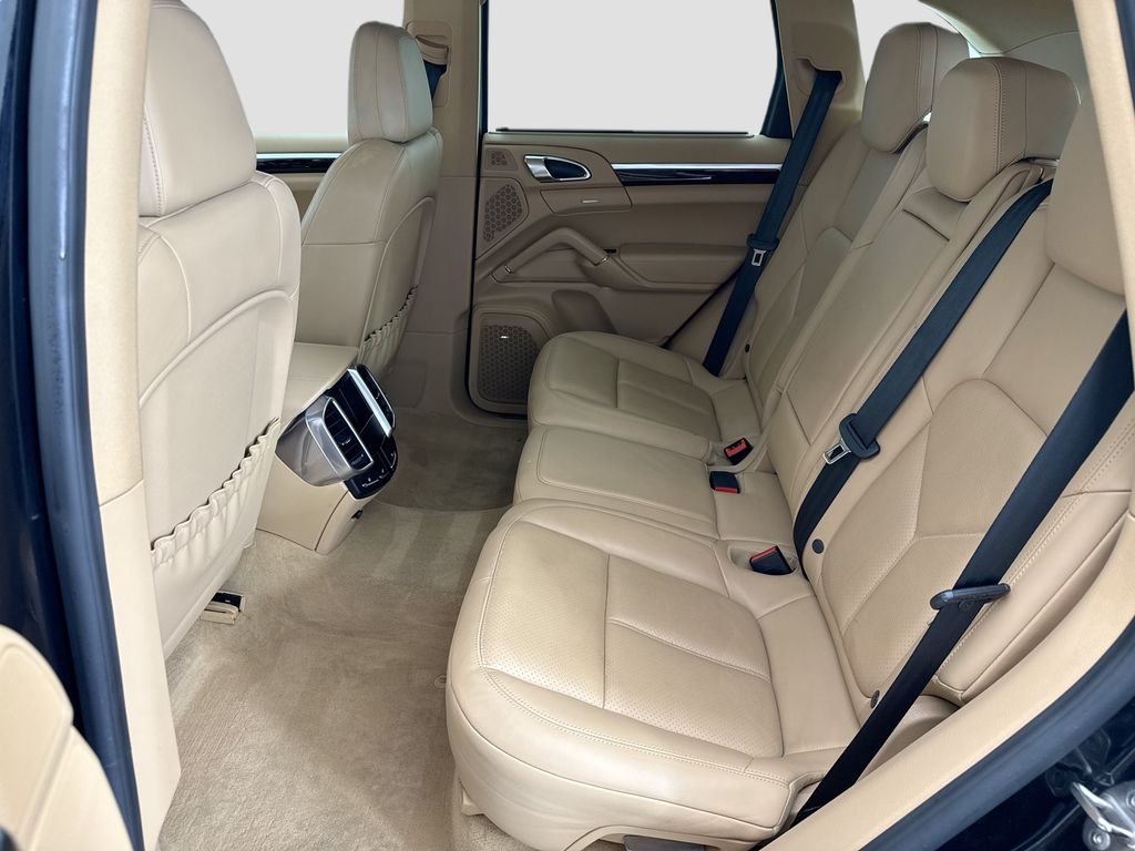 Thumbnail: 2014 Porsche Cayenne - 20