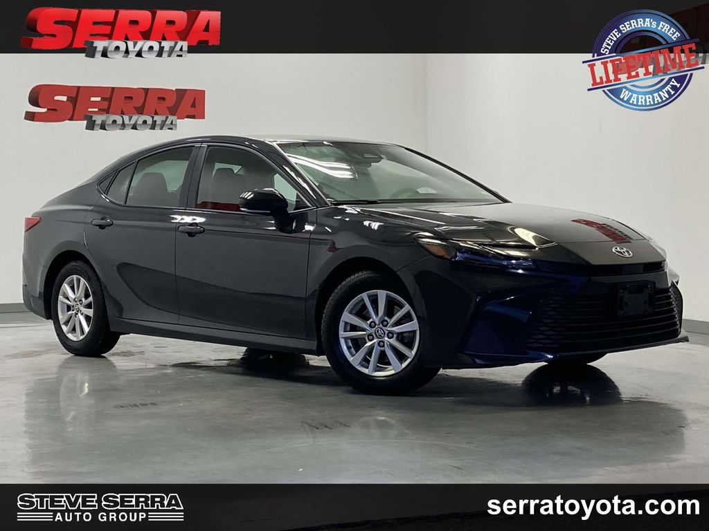 2025 Toyota Camry LE FWD