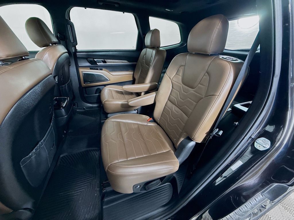 Thumbnail: 2021 Kia Telluride - 26