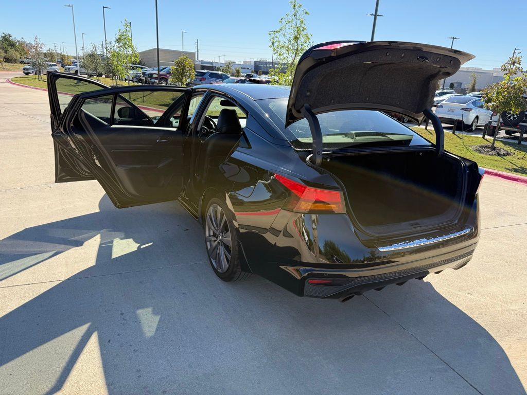 Thumbnail: 2019 Nissan Altima - 23