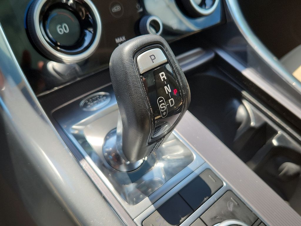 Thumbnail: 2020 Land Rover Range Rover Sport - 15