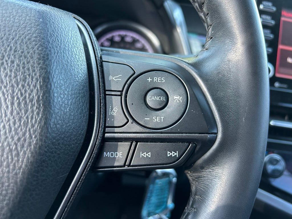 2023 Toyota Camry SE 19