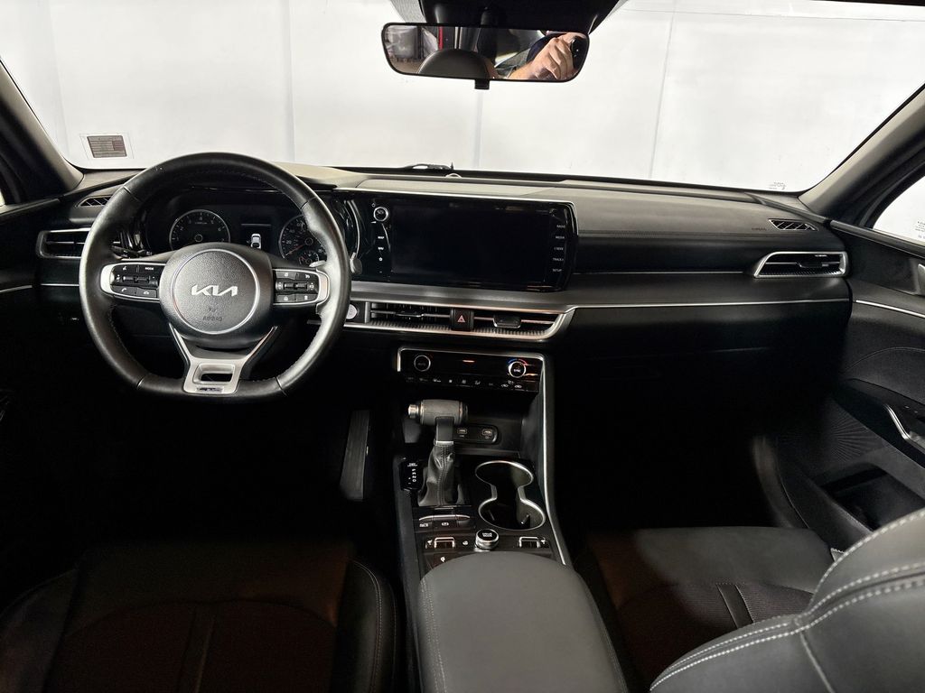 2023 Kia K5 GT-Line