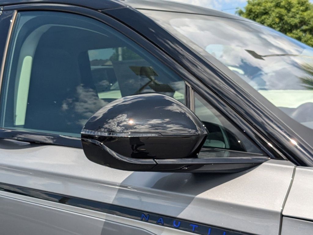 2025 Lincoln Nautilus Hybrid Reserve