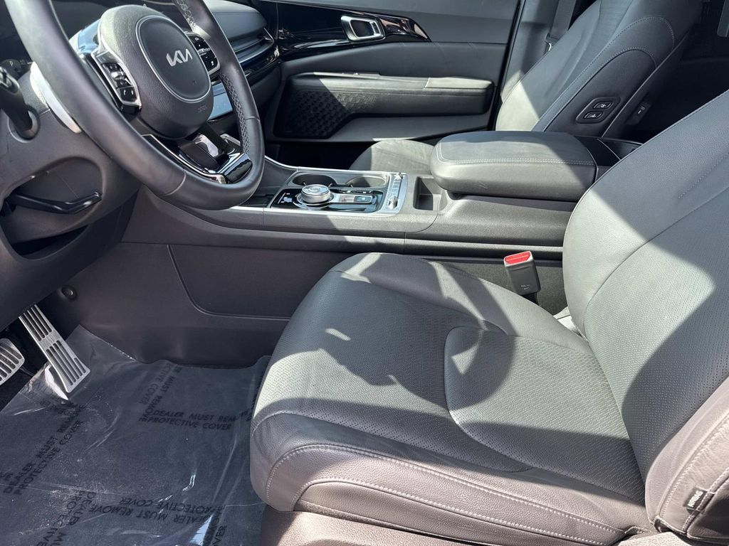 Used 2026 White Kia SX Prestige image 12