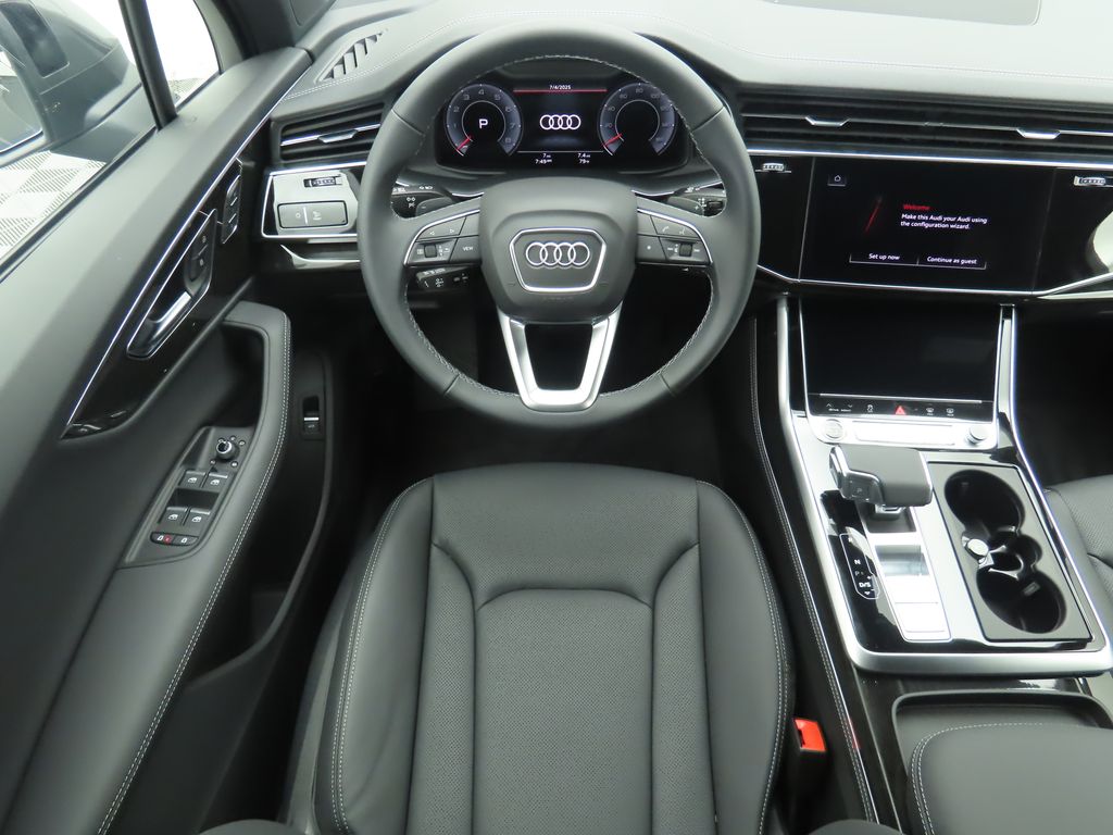 Thumbnail: 2025 Audi Q7 - 10