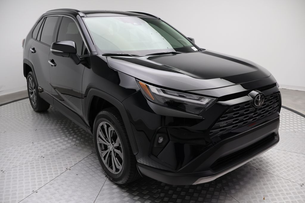 Thumbnail: 2025 Toyota RAV4 - 6