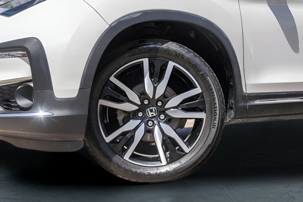 Used Car 2019 Honda Pilot  Elite For Sale Under $30,000 In Austin, Texas