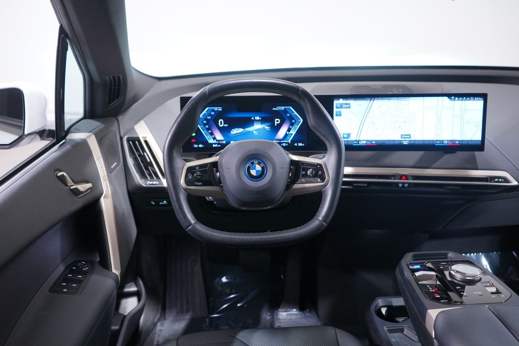 Thumbnail: 2023 BMW iX - 11
