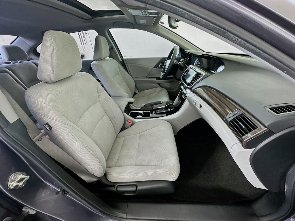 Thumbnail: 2017 Honda Accord - 28