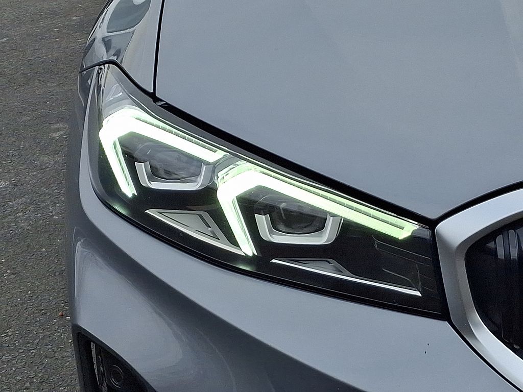 Thumbnail: 2025 BMW 3 Series - 9