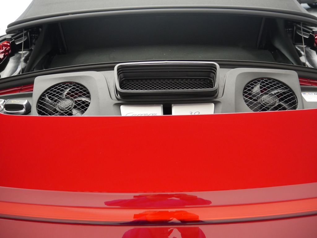 Thumbnail: 2019 Porsche 911 - 13