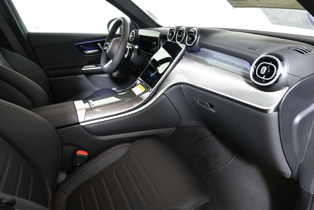 Thumbnail: 2026 Mercedes-Benz GLC - 20