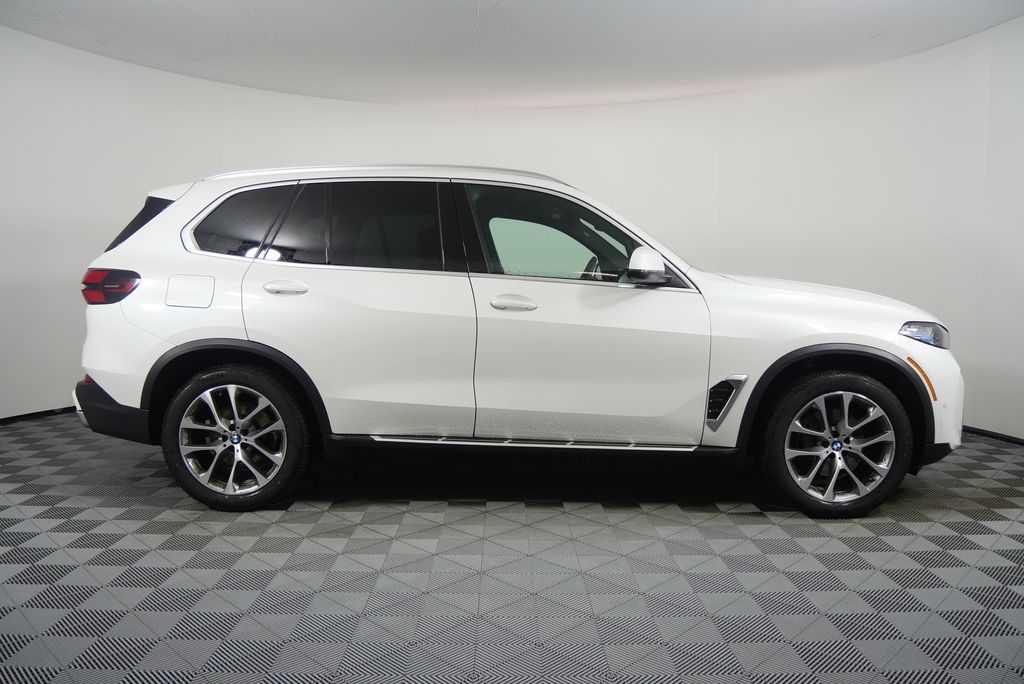 Thumbnail: 2025 BMW X5 - 2